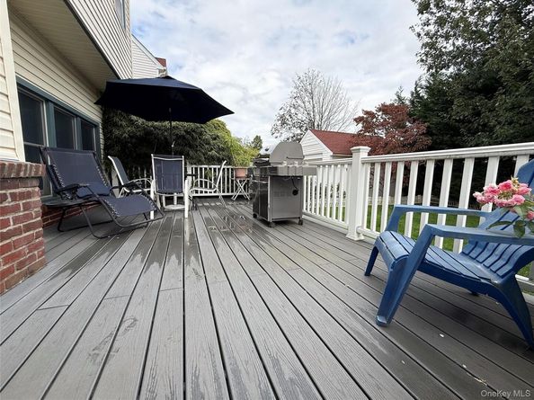 2531 Mount Avenue, Oceanside NY 11572