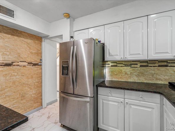 64-65 Cloverdale Boulevard, Oakland Gardens NY 11364