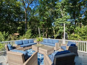 16 Pine Road, Syosset NY 11791
