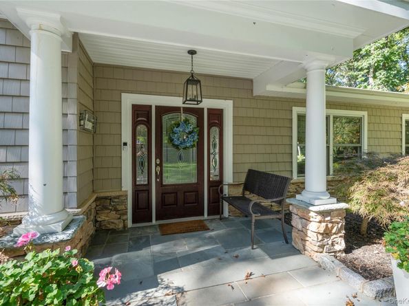 16 Pine Road, Syosset NY 11791