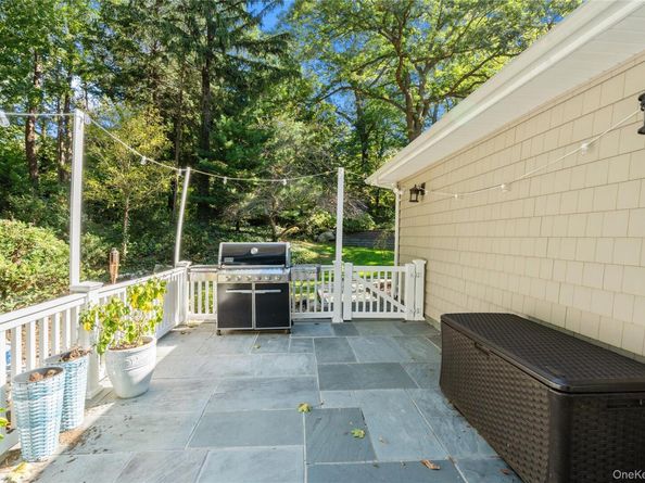 16 Pine Road, Syosset NY 11791