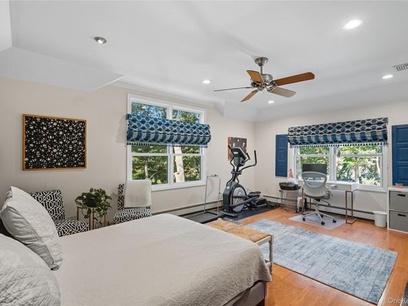 16 Pine Road, Syosset NY 11791