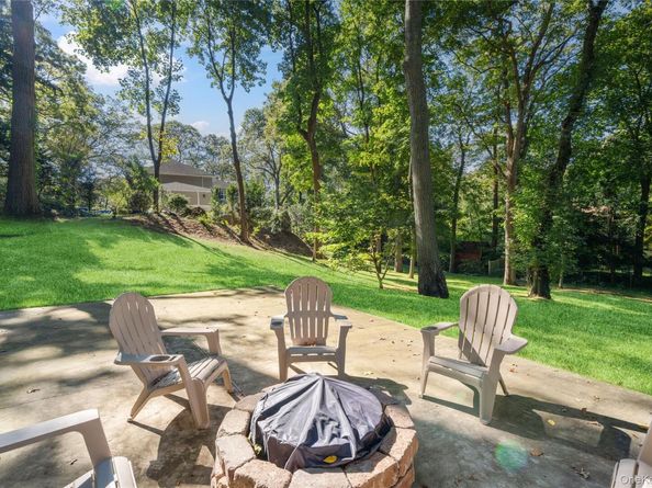 16 Pine Road, Syosset NY 11791