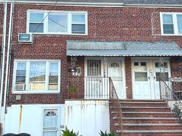 8742 127th Street, Jamaica NY 11418