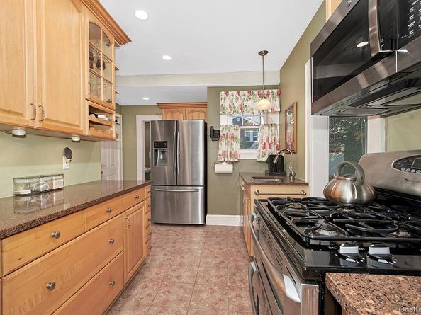 72 Ogden Avenue, White Plains NY 10605