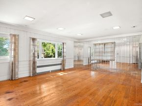 11 Robinhood Road, White Plains NY 10605