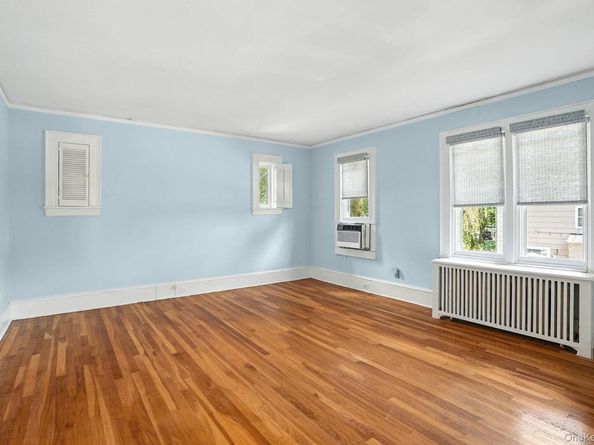 11 Robinhood Road, White Plains NY 10605