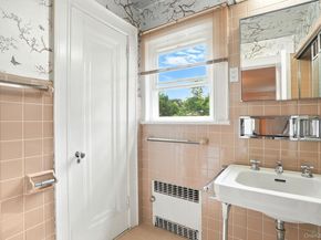 11 Robinhood Road, White Plains NY 10605