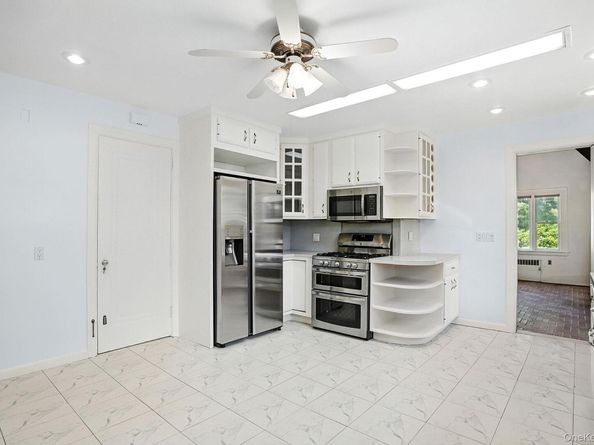 11 Robinhood Road, White Plains NY 10605