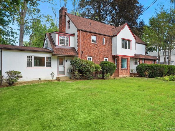 11 Robinhood Road, White Plains NY 10605