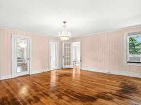 11 Robinhood Road, White Plains NY 10605