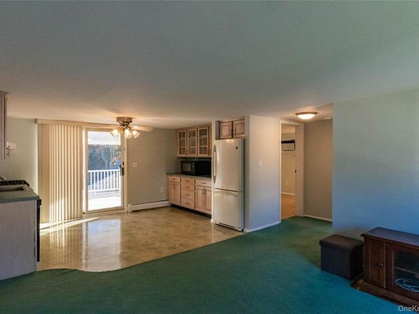 24 Dulittle Street, North Babylon NY 11703