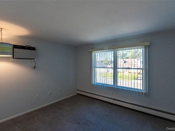 24 Dulittle Street, North Babylon NY 11703