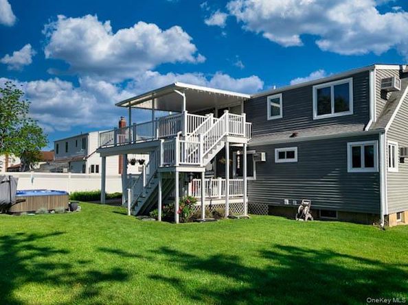 24 Dulittle Street, North Babylon NY 11703