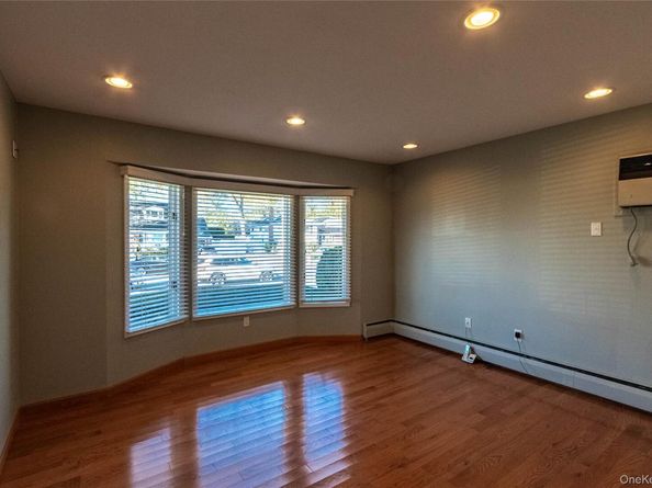24 Dulittle Street, North Babylon NY 11703
