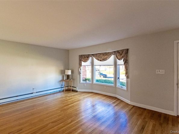 24 Dulittle Street, North Babylon NY 11703