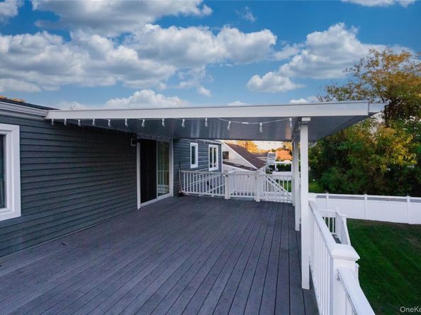 24 Dulittle Street, North Babylon NY 11703