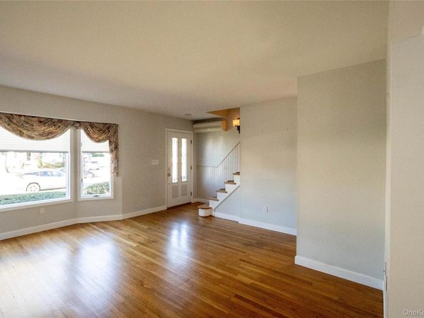 24 Dulittle Street, North Babylon NY 11703