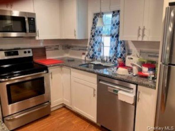 465 Old Country Road 465, Riverhead NY 11901