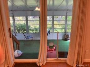 465 Old Country Road 465, Riverhead NY 11901