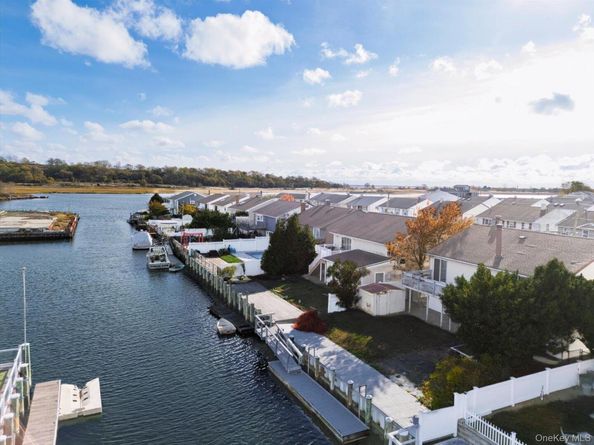 69 E 1st Street, Freeport NY 11520