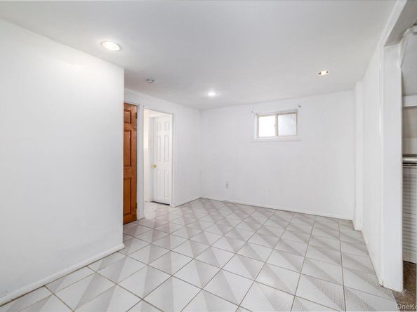 69 E 1st Street, Freeport NY 11520