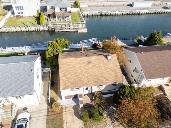 69 E 1st Street, Freeport NY 11520