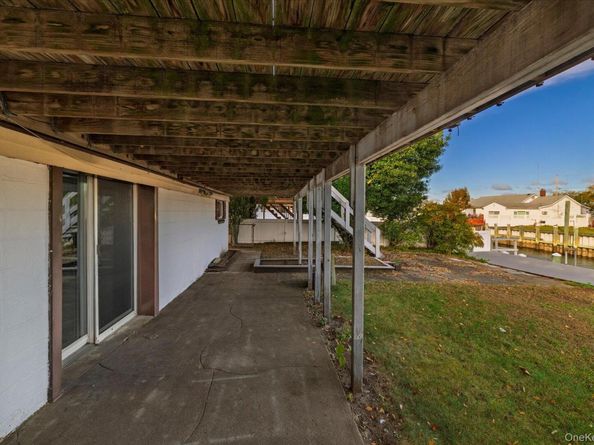 69 E 1st Street, Freeport NY 11520