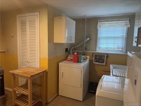 91 8th Ave, Kings Park NY 11754