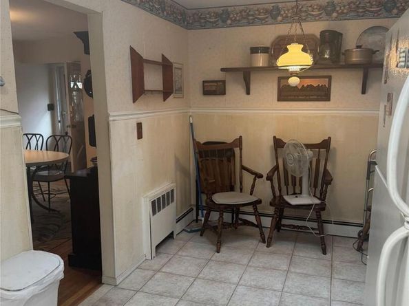 91 8th Ave, Kings Park NY 11754