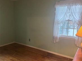 91 8th Ave, Kings Park NY 11754