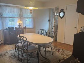 91 8th Ave, Kings Park NY 11754