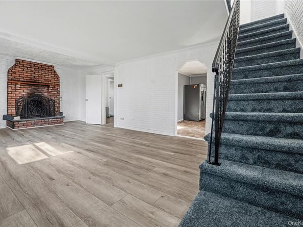 77 Duke Street, Deer Park NY 11729