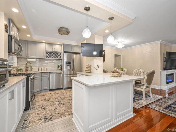 9737 63rd Road 2J, Rego Park NY 11374