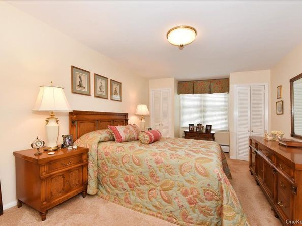 60 Hempstead Avenue 1H, Lynbrook NY 11563