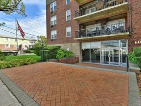 60 Hempstead Avenue 1H, Lynbrook NY 11563