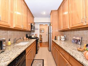 60 Hempstead Avenue 1H, Lynbrook NY 11563
