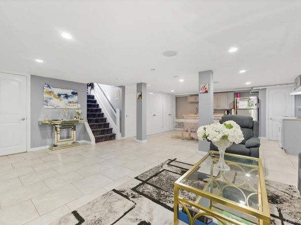 278 Morris Avenue, Inwood NY 11096