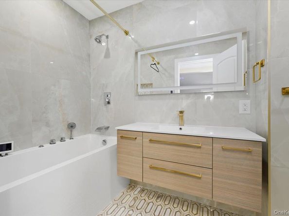 278 Morris Avenue, Inwood NY 11096