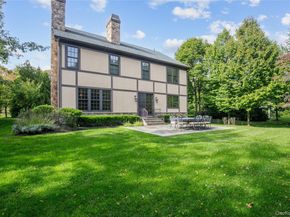 2 Earle Drive, Muttontown NY 11791