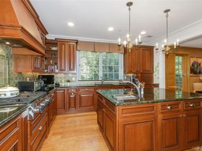 2 Earle Drive, Muttontown NY 11791