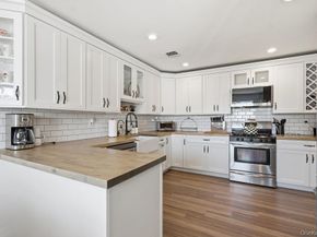 11 Horizon Court, Huntington NY 11743