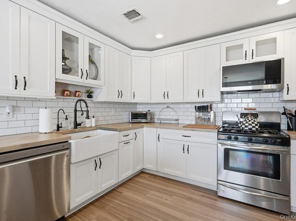 11 Horizon Court, Huntington NY 11743