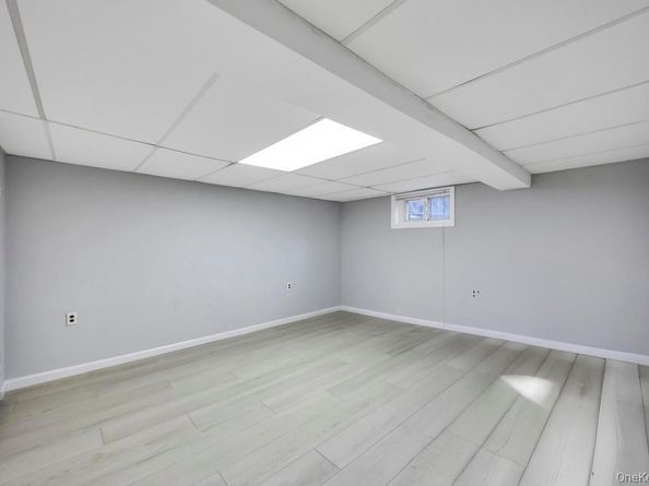 30 Andover Lane, Hicksville NY 11801