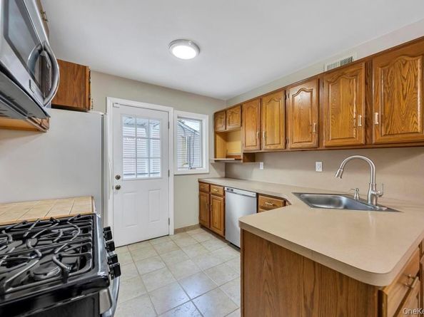 30 Andover Lane, Hicksville NY 11801