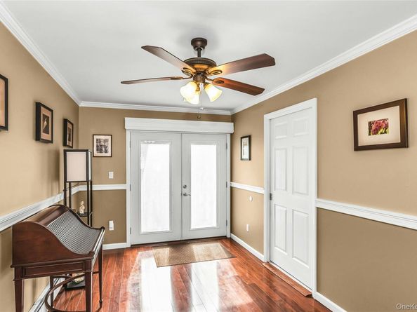 2466 Army Place, Bellmore NY 11710