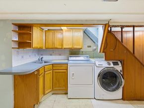 6509 77th Place Place, Middle Village NY 11379