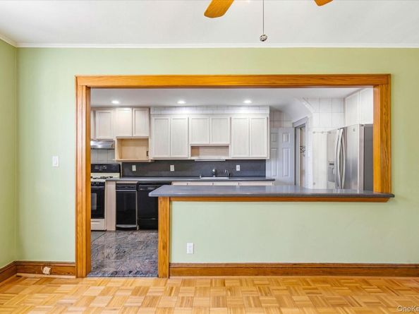 6509 77th Place Place, Middle Village NY 11379