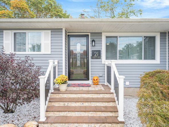 21 Francisco Avenue, Central Islip NY 11722