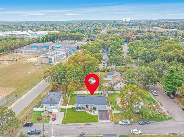 21 Francisco Avenue, Central Islip NY 11722